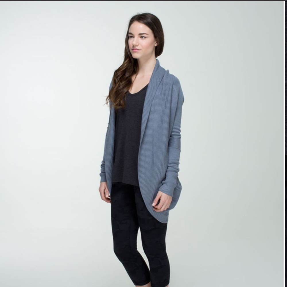 Lululemon Transformation Wrap Heathered Blurred Grey / Coal - 6 - Picture 4 of 12